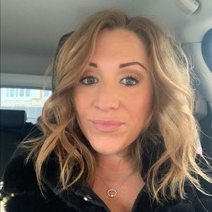 Meet your Posher, Rebecca